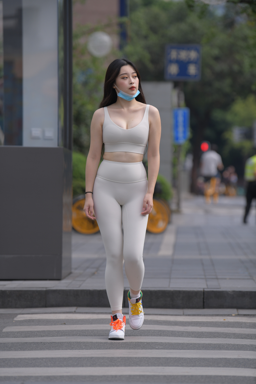 图片[10]-瑜伽裤-街拍图满多