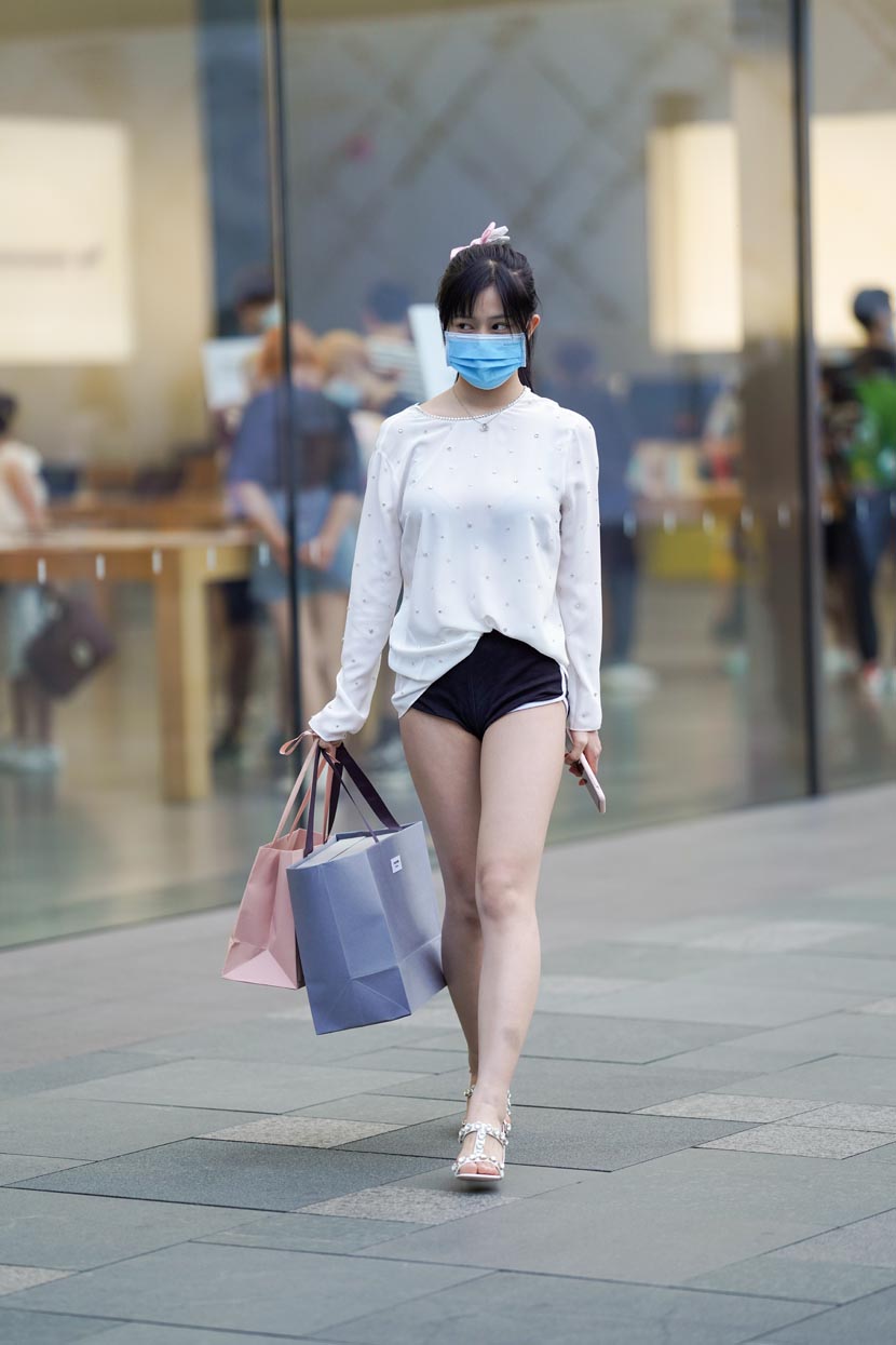 图片[2]-热裤(套图+视频)-街拍图满多