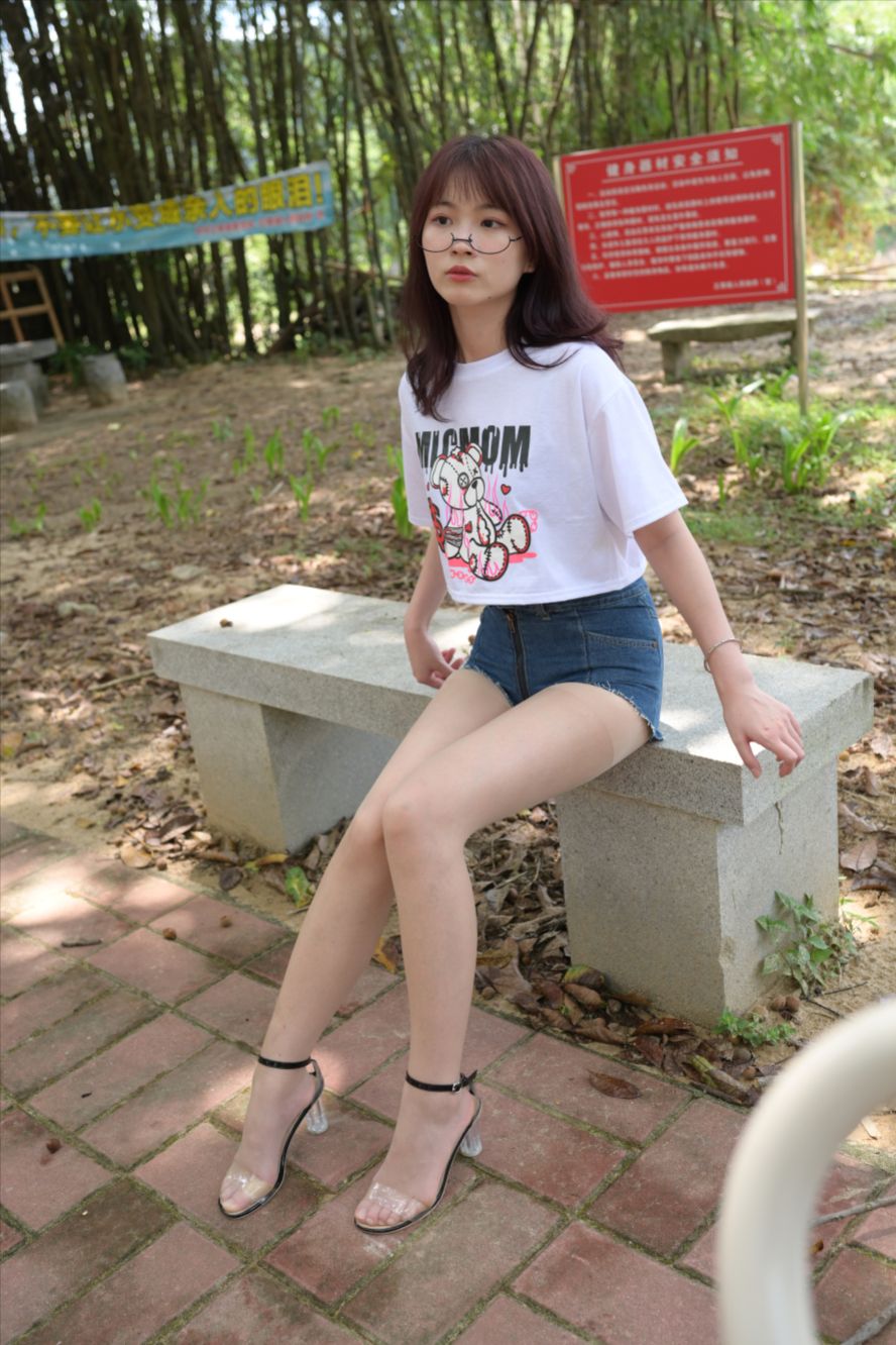 图片[7]-牛仔热裤(套图+视频)-街拍图满多