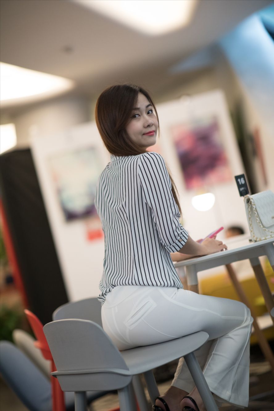 图片[4]-紧身白裤(套图+视频)-街拍图满多