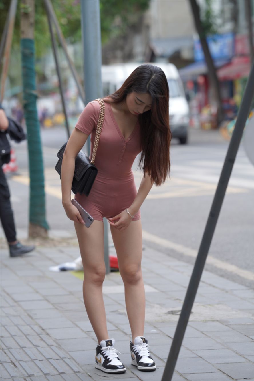 图片[6]-紧身连体热裤(套图+视频)-街拍图满多