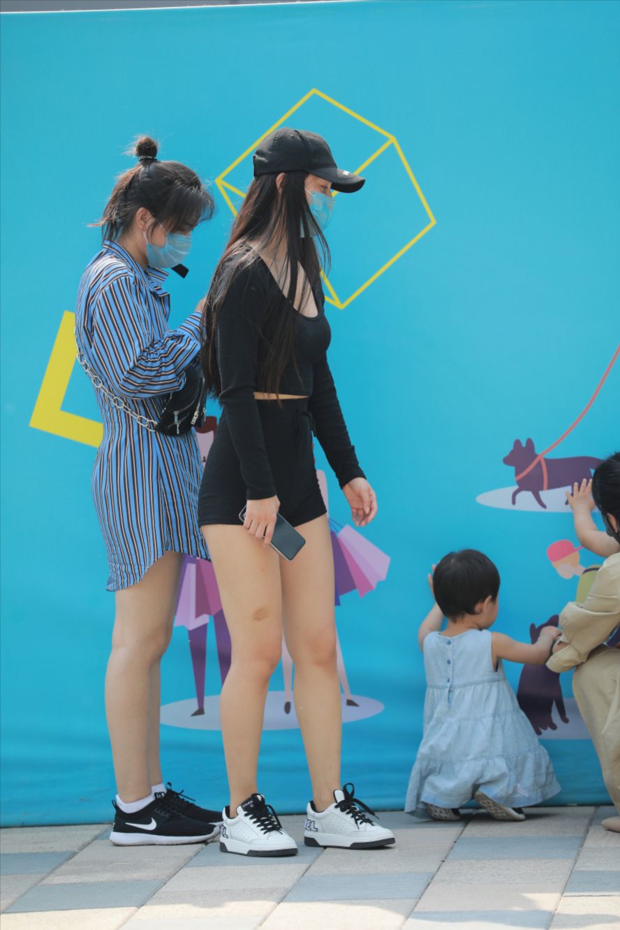 图片[4]-紧身热裤(套图+视频)-街拍图满多