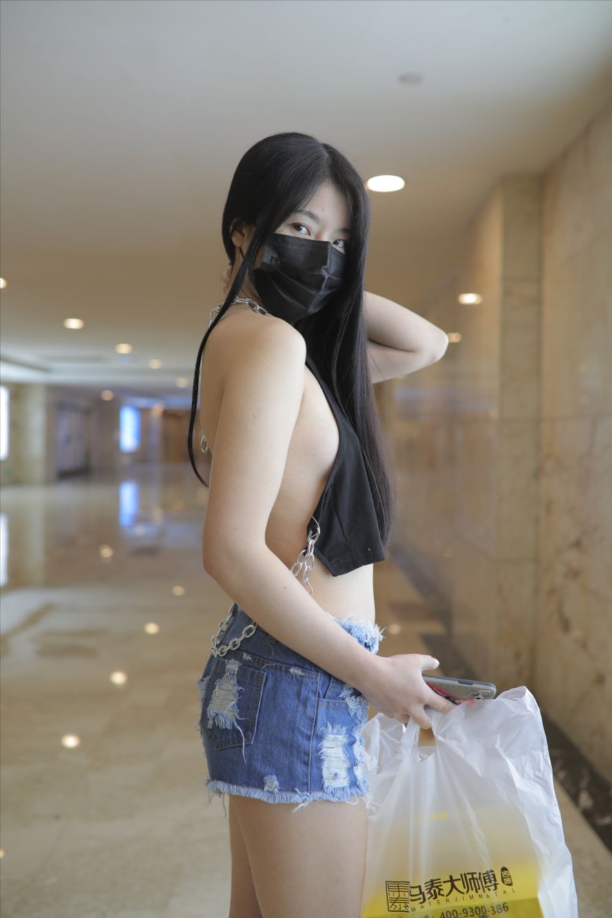 图片[3]-牛仔热裤露背装(套图+视频)-街拍图满多