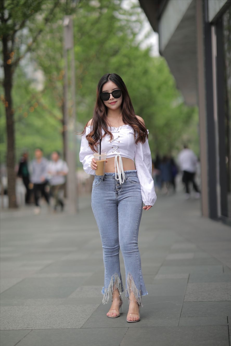图片[10]-牛仔裤露脐装(套图+视频)-街拍图满多