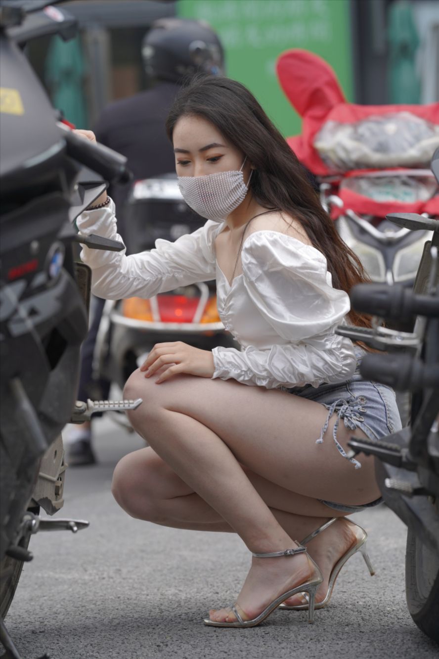 图片[6]-大长腿美女，牛仔热裤(套图+视频)-街拍图满多