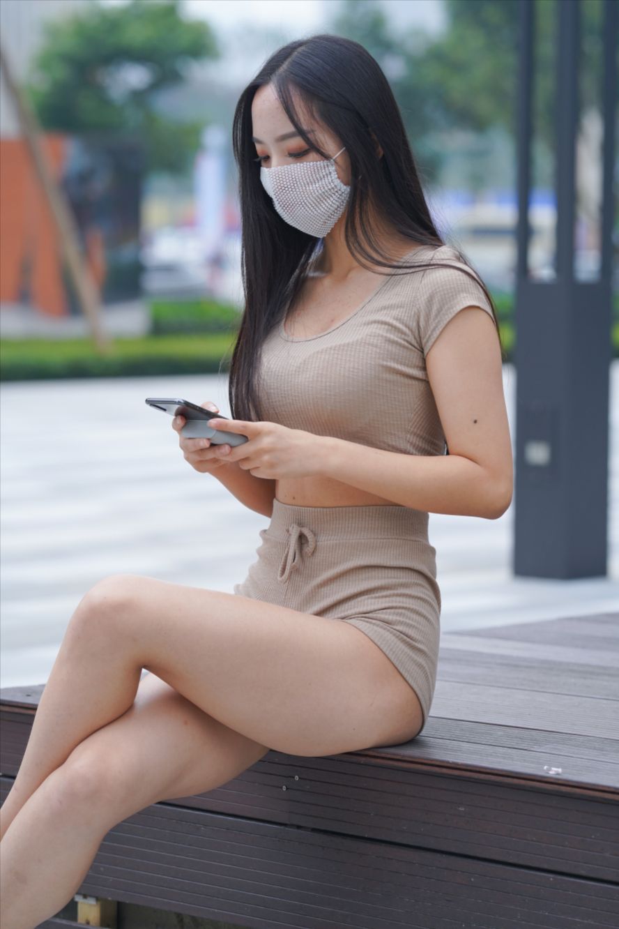 图片[10]-慵懒的下午，紧身热裤(套图+视频)-街拍图满多