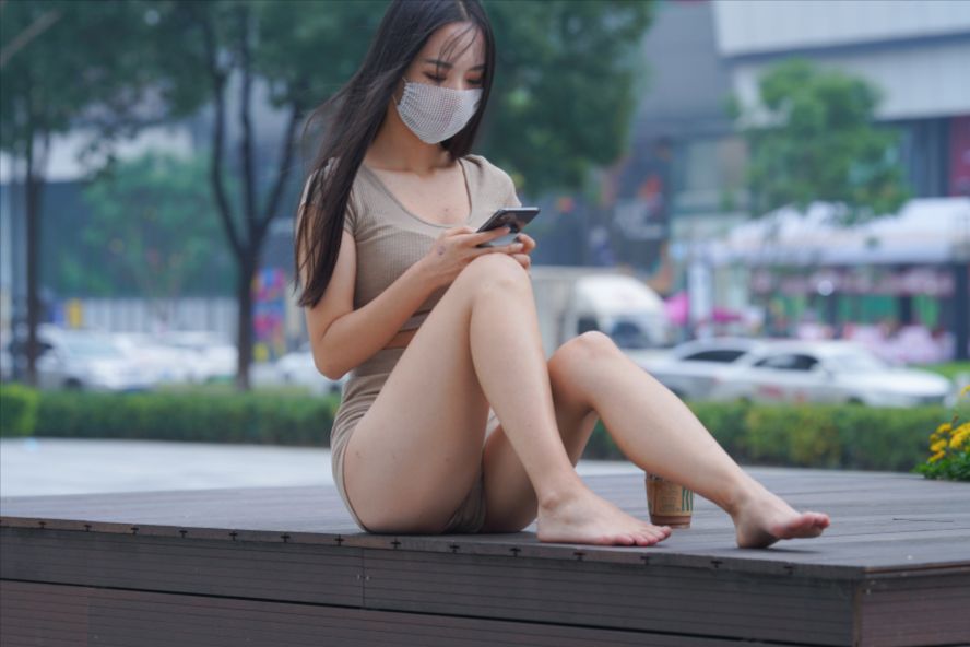 图片[5]-慵懒的下午，紧身热裤(套图+视频)-街拍图满多