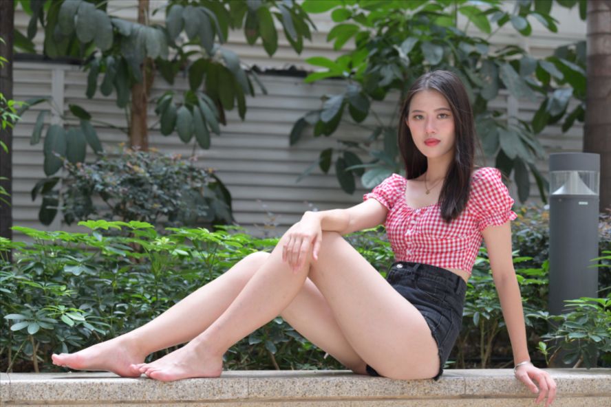 图片[7]-黑色热裤大长腿小姐姐~(套图+视频)-街拍图满多