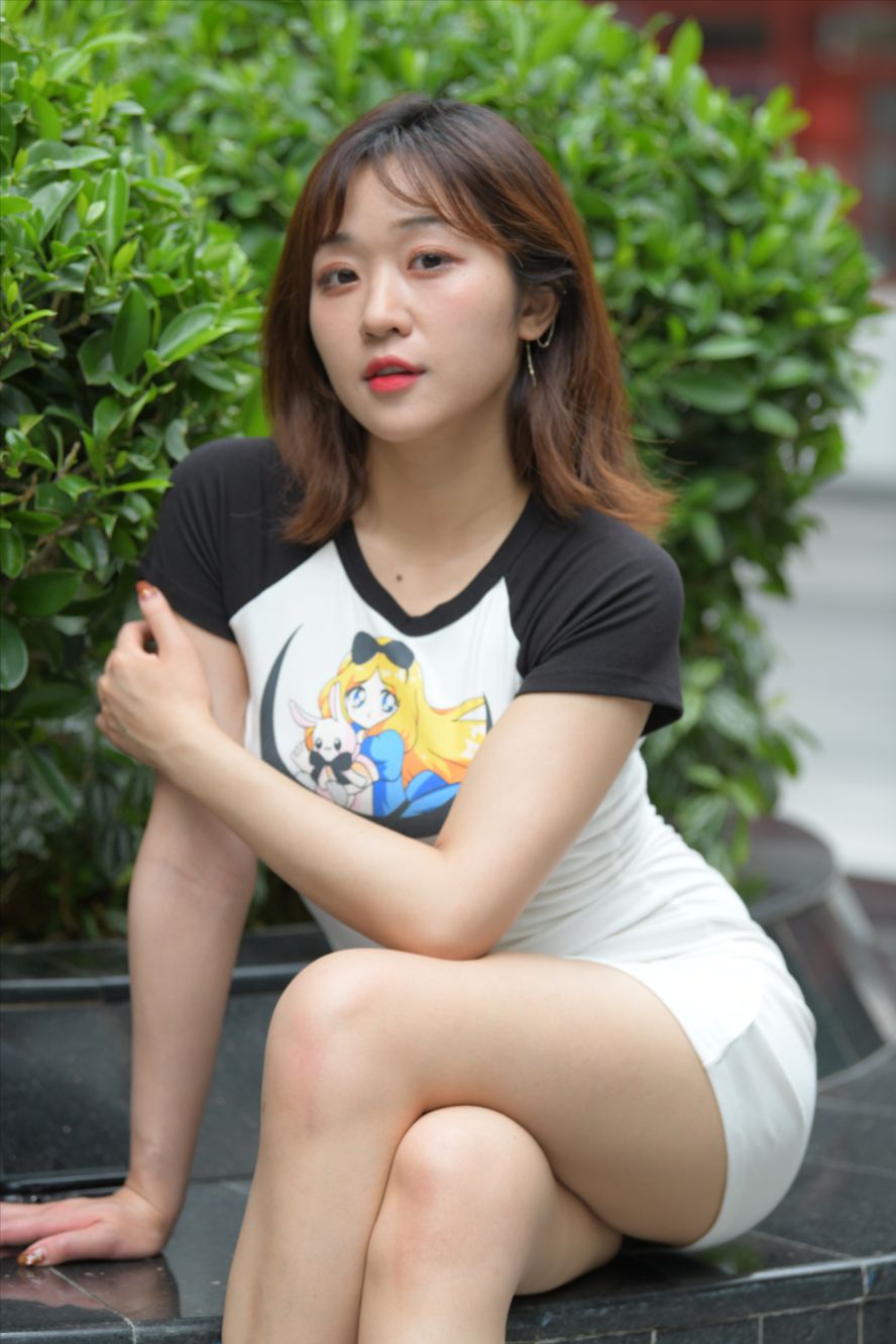 图片[5]-短裙(套图+视频)-街拍图满多