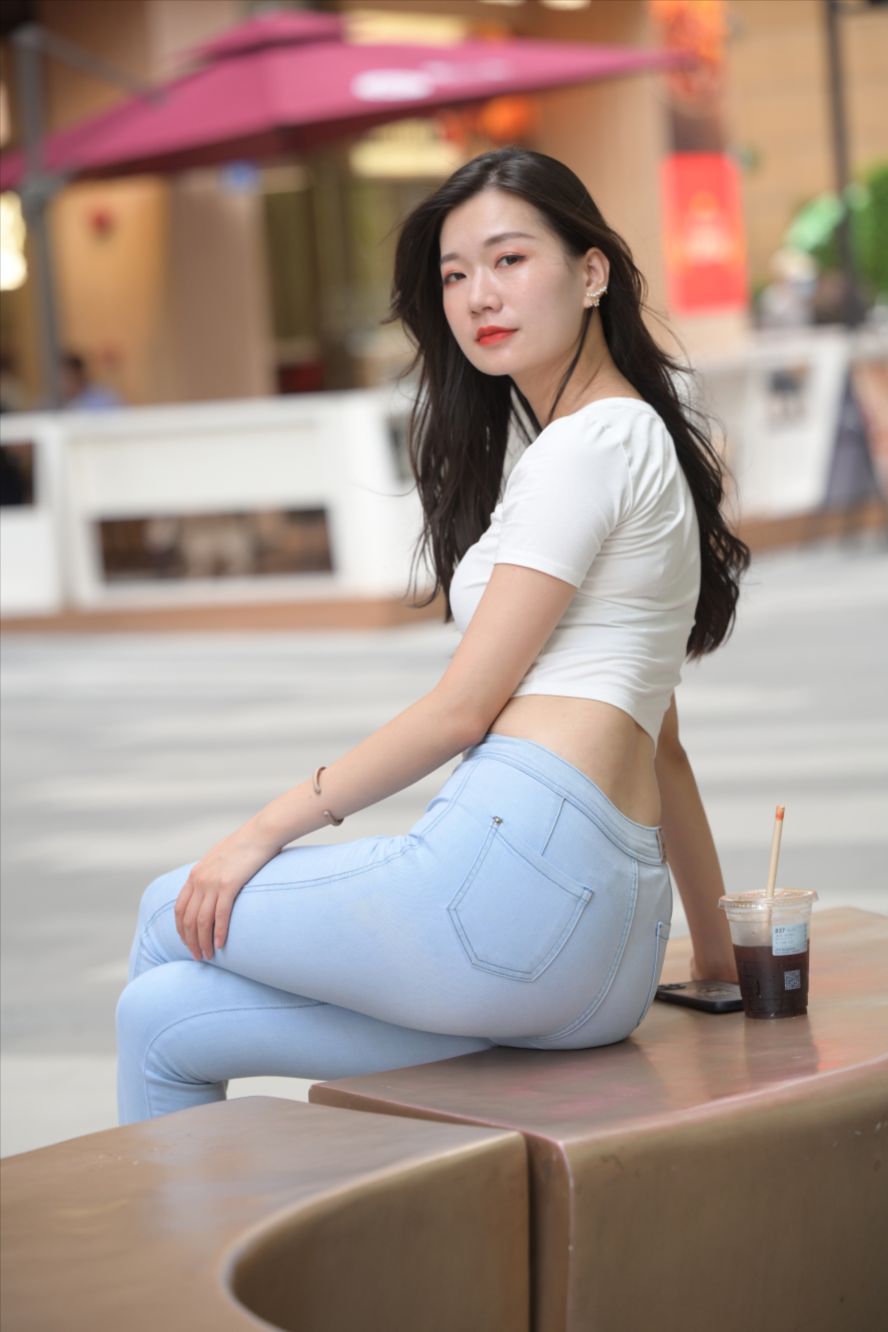 图片[5]-紧身牛仔裤(套图+视频)-街拍图满多