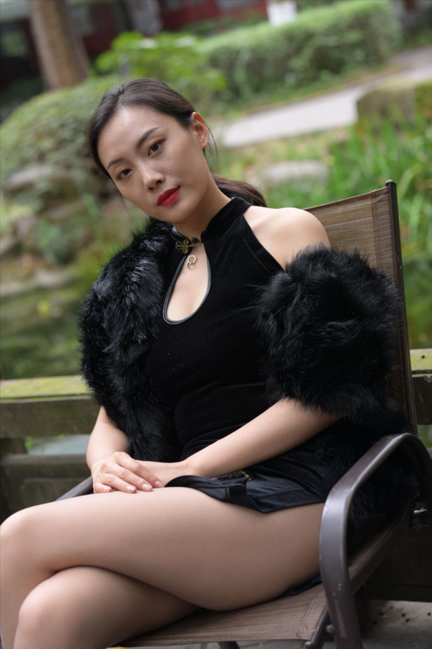 图片[4]-包臀短裙丝袜(套图+视频)-街拍图满多