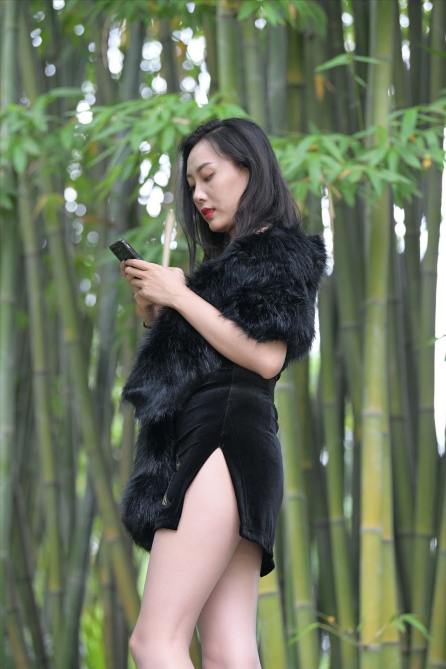 图片[9]-包臀短裙丝袜(套图+视频)-街拍图满多