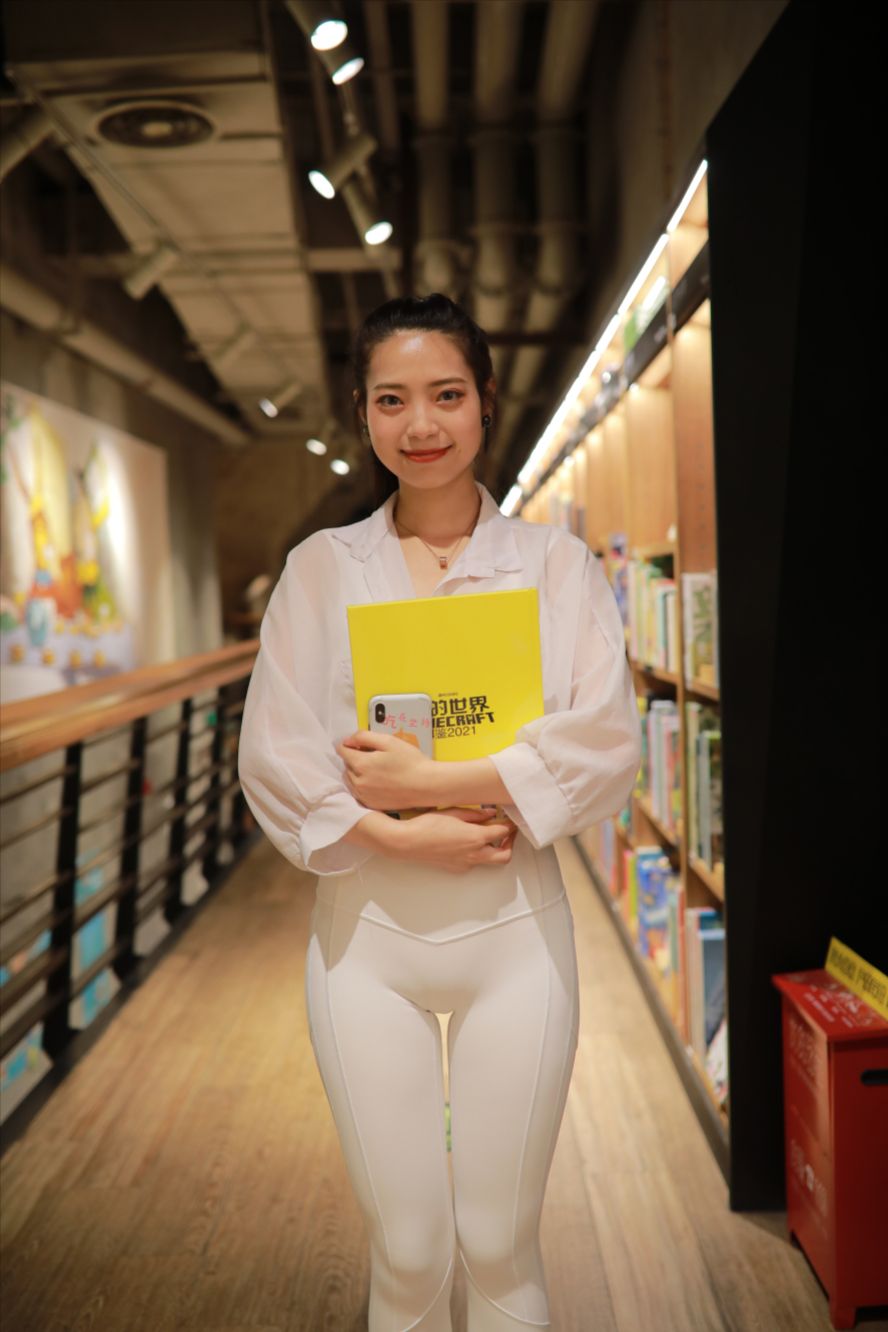 图片[3]-白色瑜伽裤女孩(套图+视频)-街拍图满多