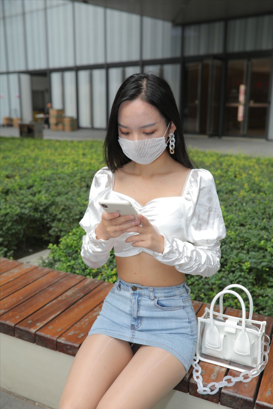 图片[7]-牛仔短裙(套图+视频)-街拍图满多