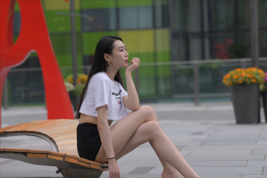图片[8]-黑色热裤美腿美女(套图+视频)-街拍图满多