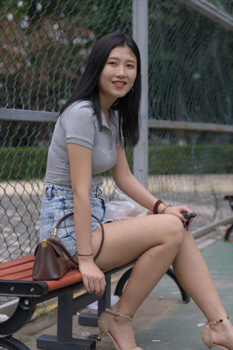 图片[9]-牛仔短裙美女(套图+视频)-街拍图满多