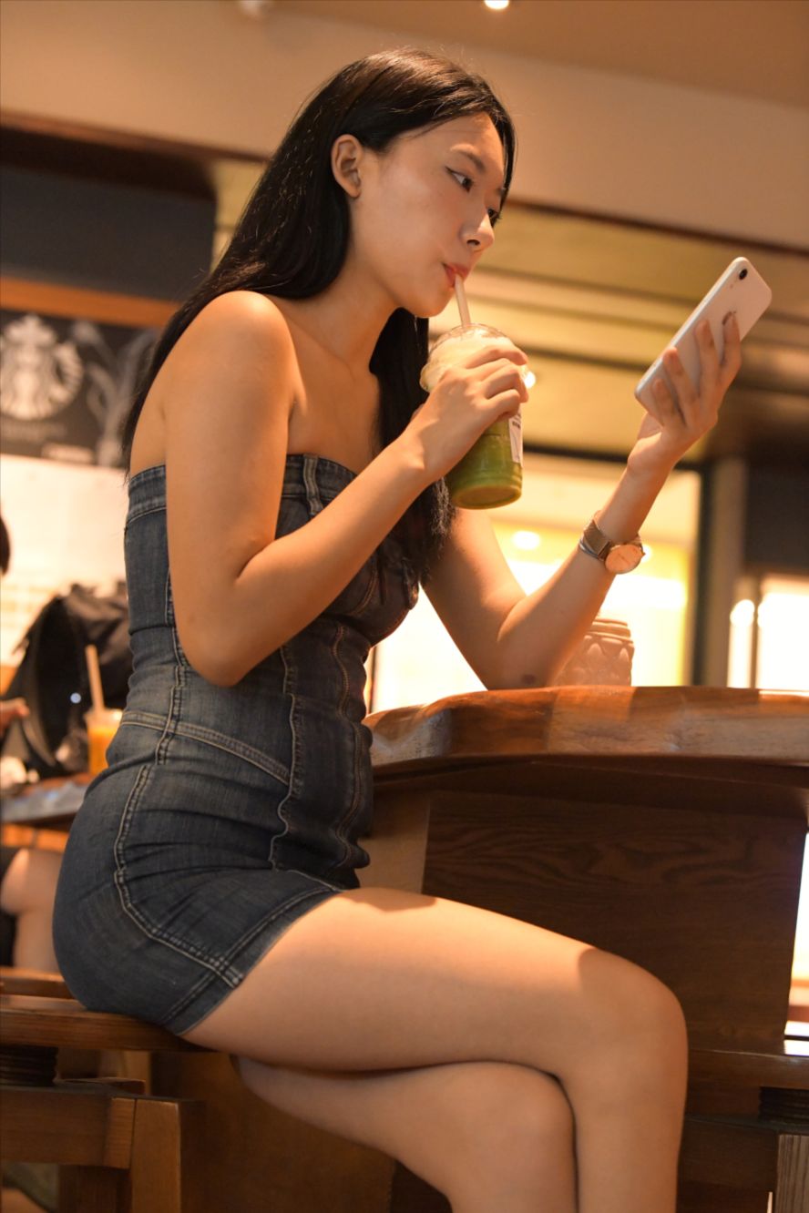图片[6]-牛仔裙美女(套图+视频)-街拍图满多