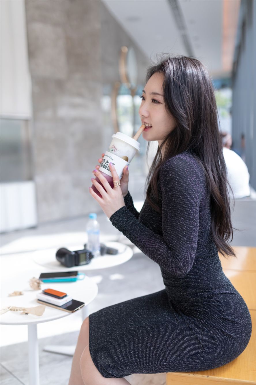 图片[6]-黑色包臀裙美女(套图+视频)-街拍图满多