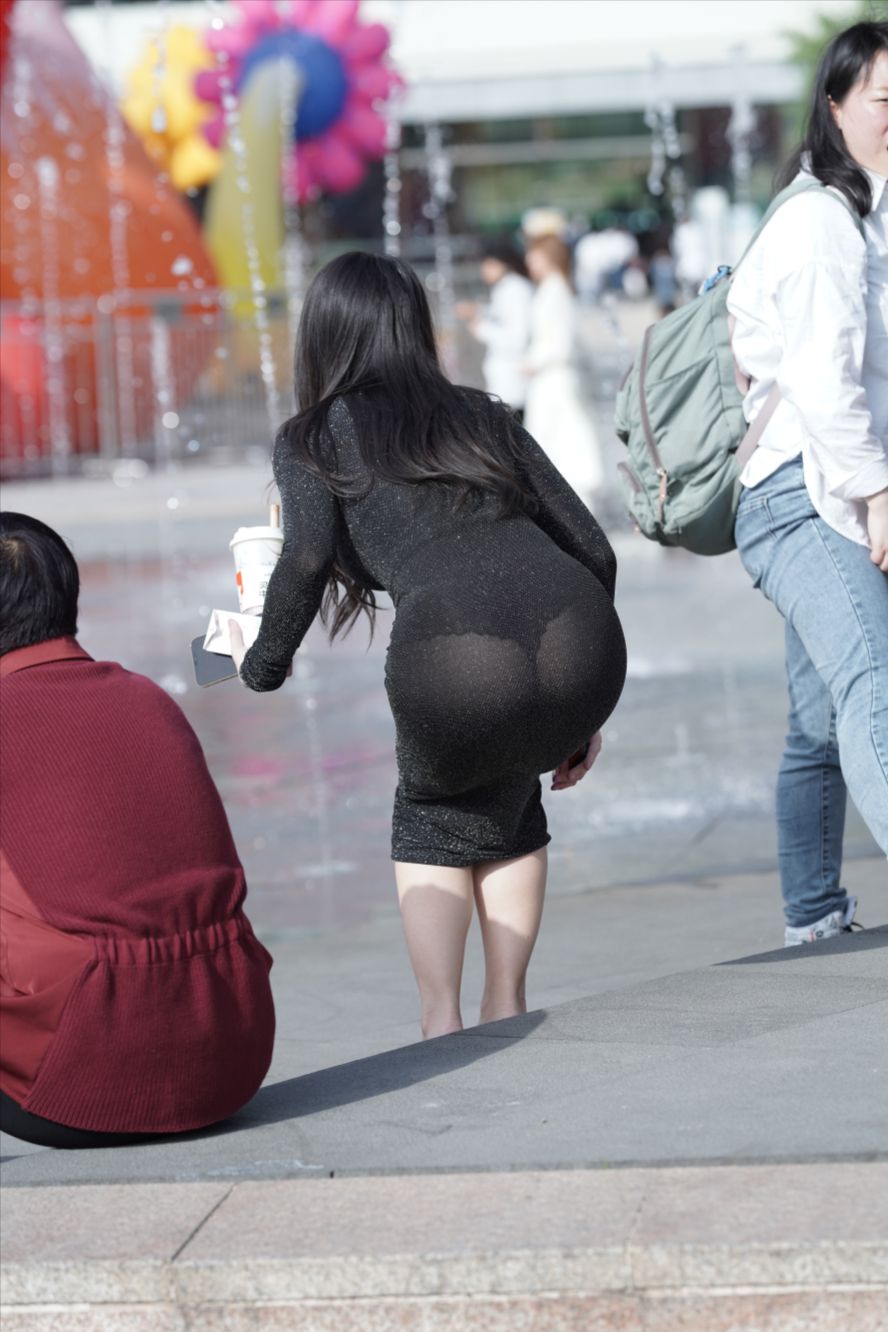 图片[10]-黑色包臀裙美女(套图+视频)-街拍图满多
