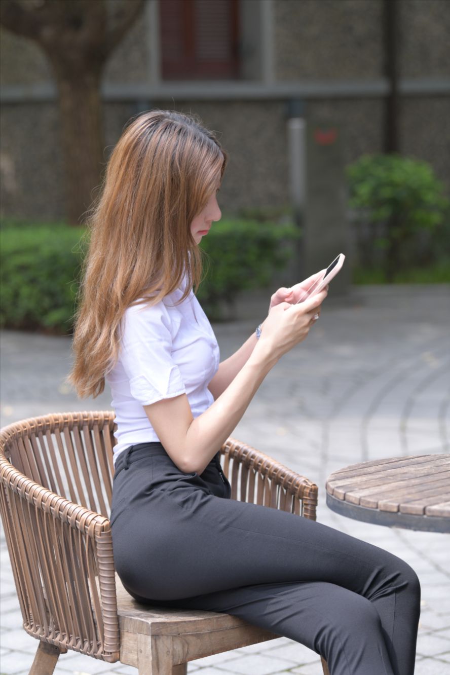 图片[8]-黑色西裤美女-街拍图满多