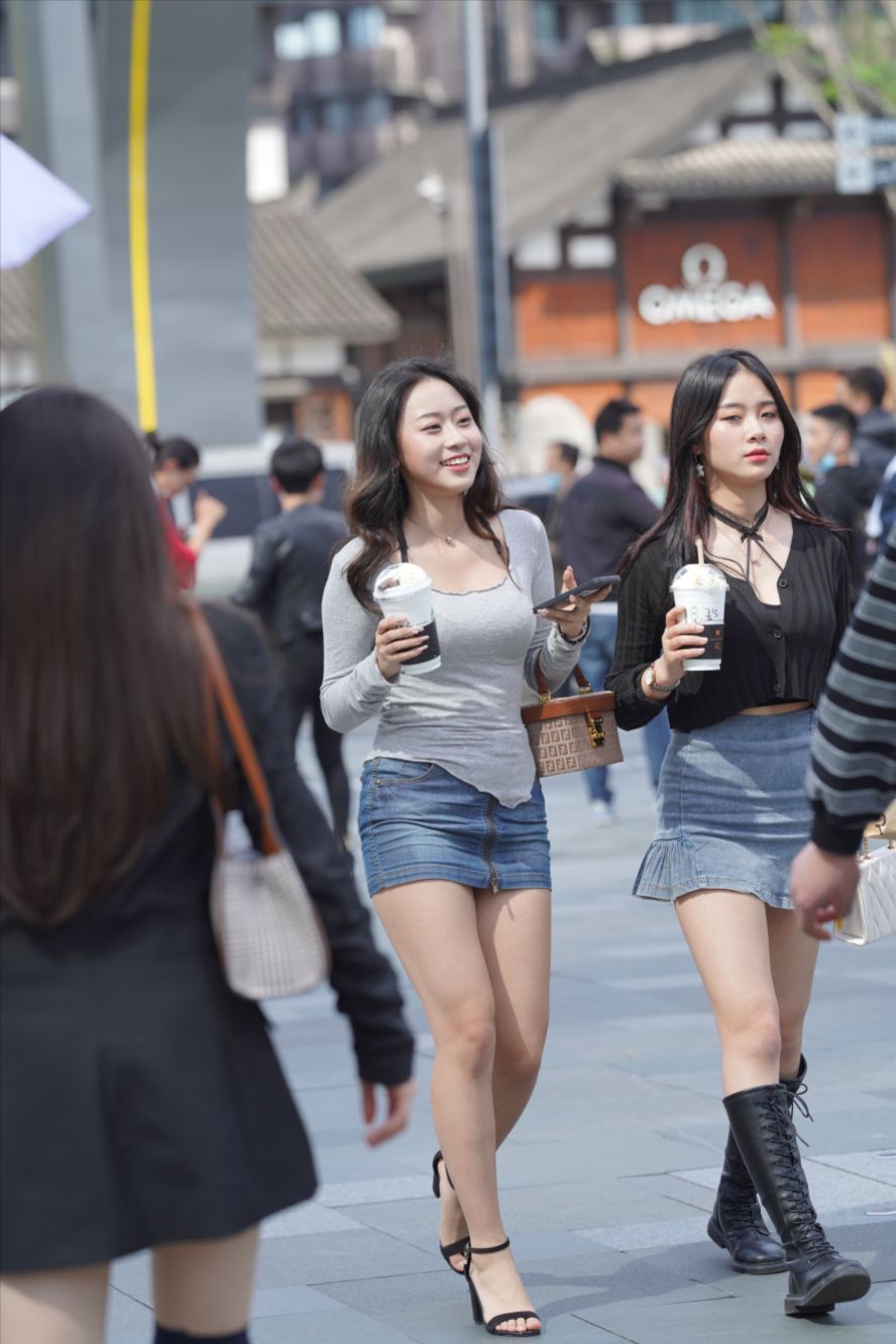 图片[7]-身材曼妙的美女 甜美可人-街拍图满多