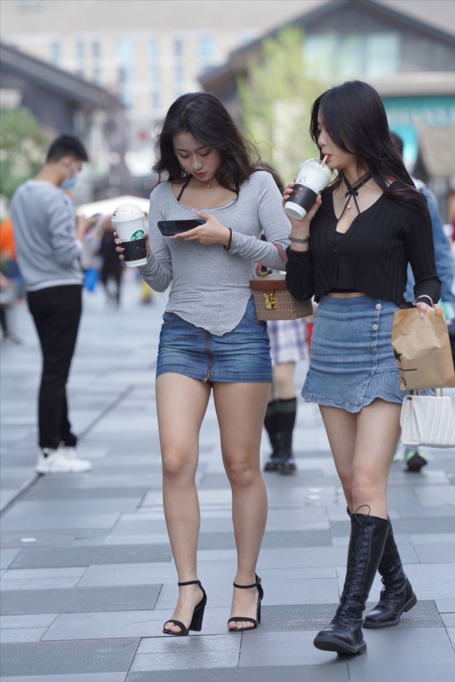 图片[3]-身材曼妙的美女 甜美可人-街拍图满多