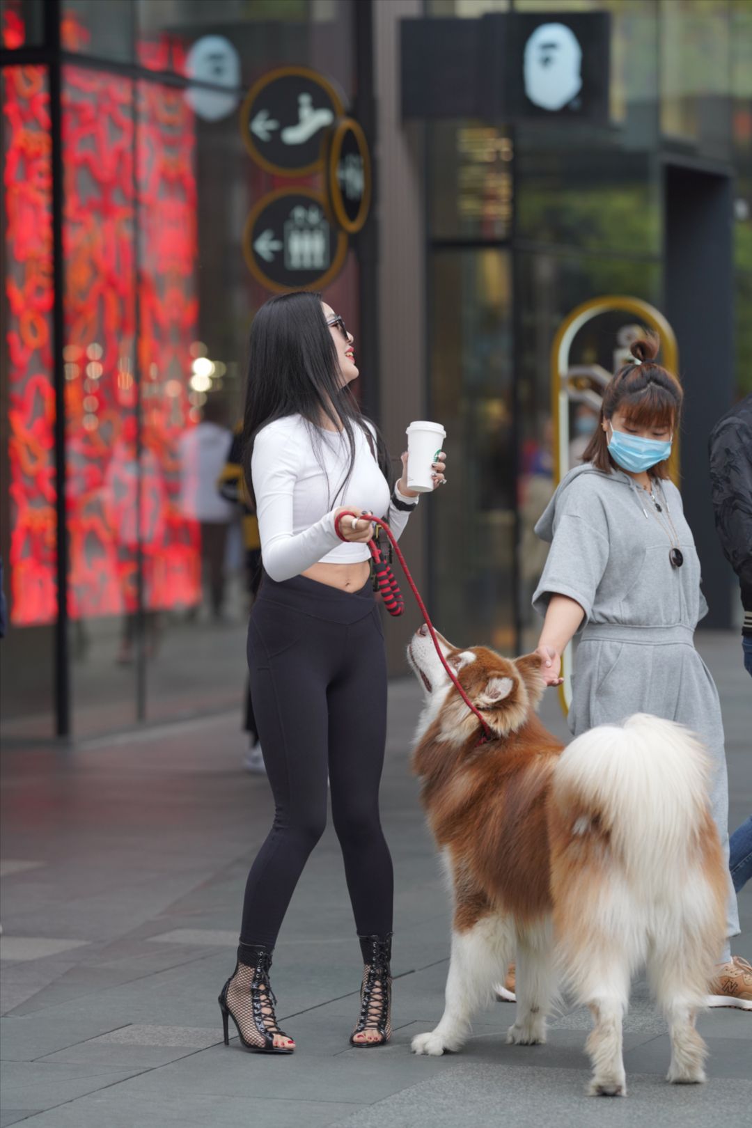 图片[2]-魅力女人-街拍图满多