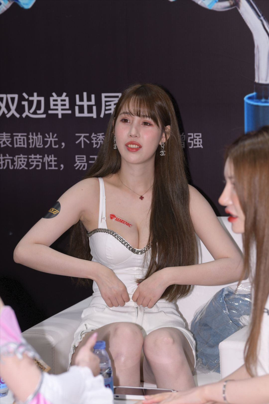 图片[2]-性感丰满双模(套图+视频)-街拍图满多
