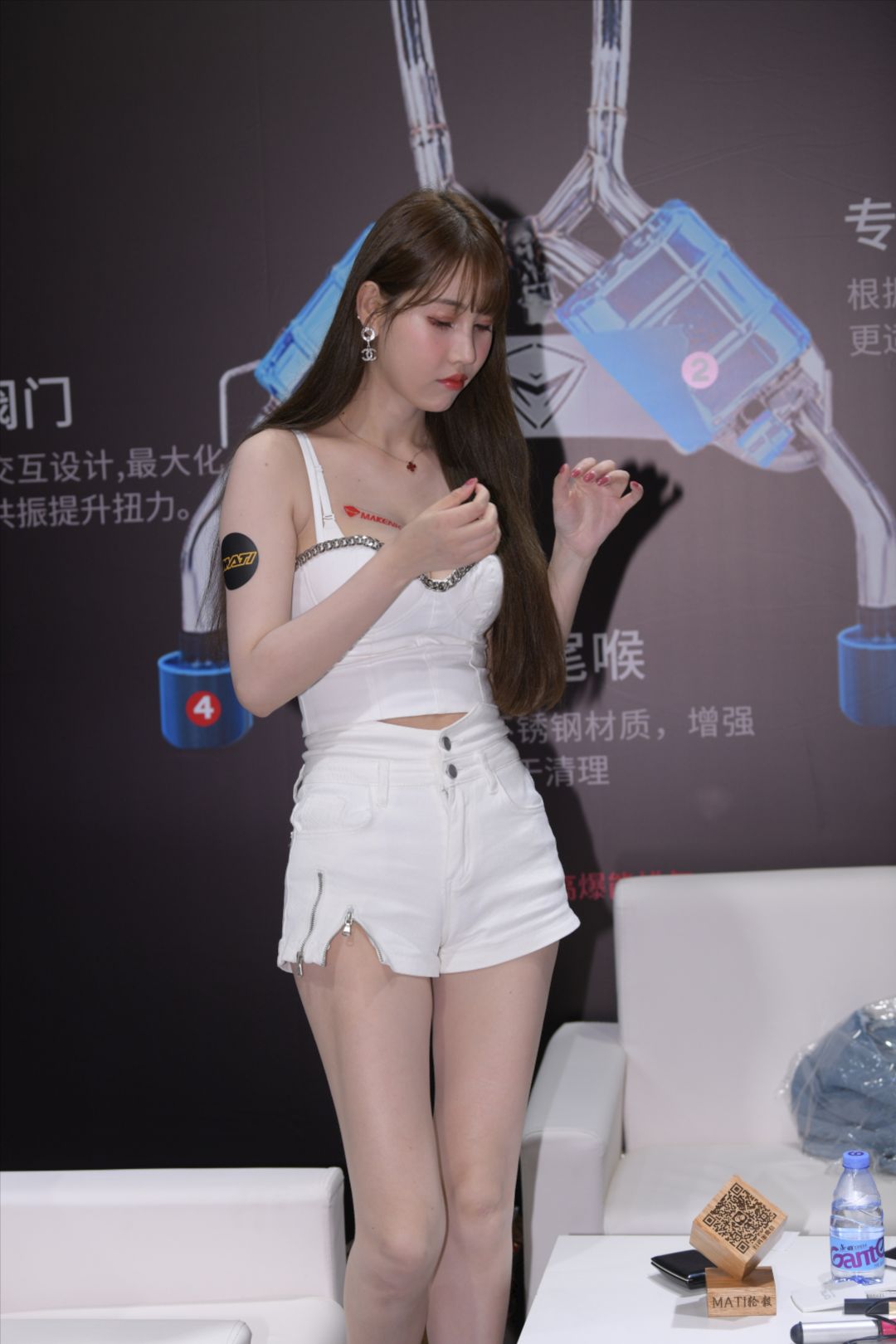 图片[3]-性感丰满双模(套图+视频)-街拍图满多