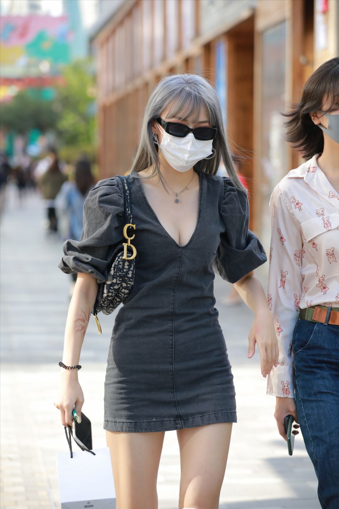 图片[2]-黑色包臀裙-街拍图满多