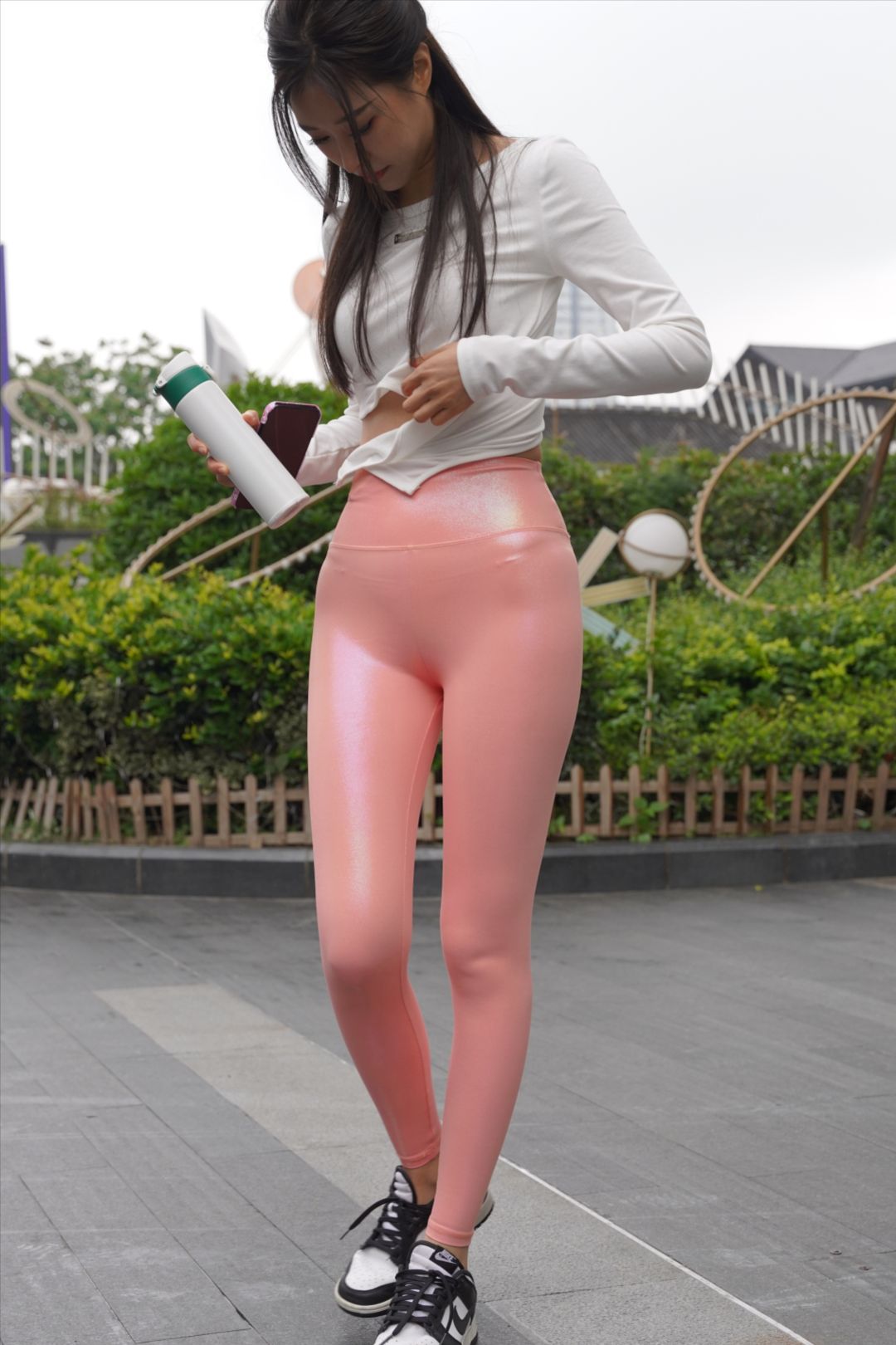 桃色女孩(套图+视频)-街拍图满多