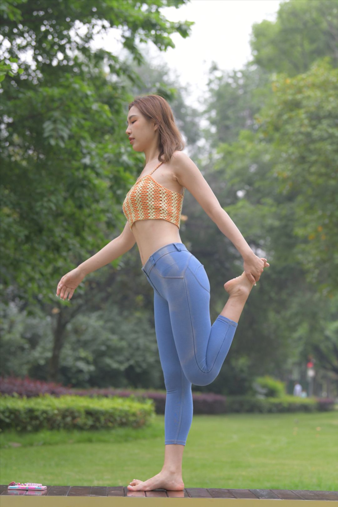 图片[8]-牛仔裤美女-街拍图满多