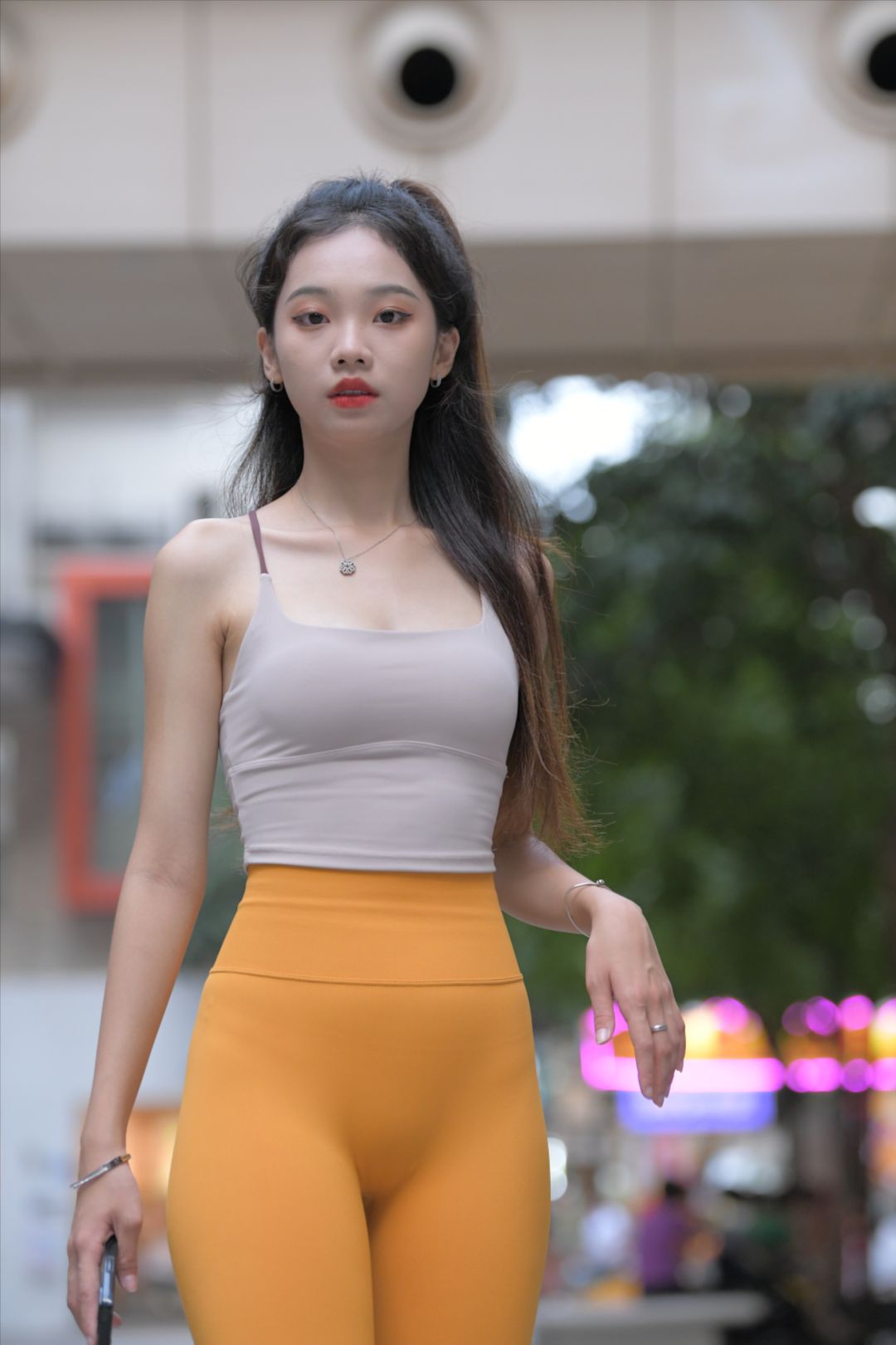 图片[3]-黄色瑜伽裤小妹(套图+视频)-街拍图满多