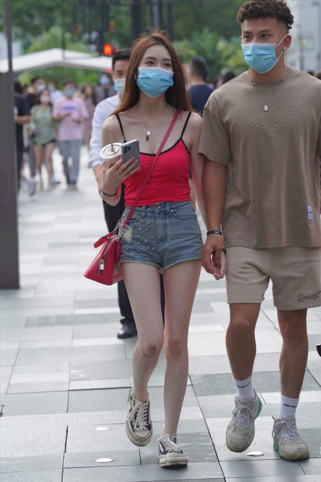 图片[4]-牛仔热裤美眉-街拍图满多