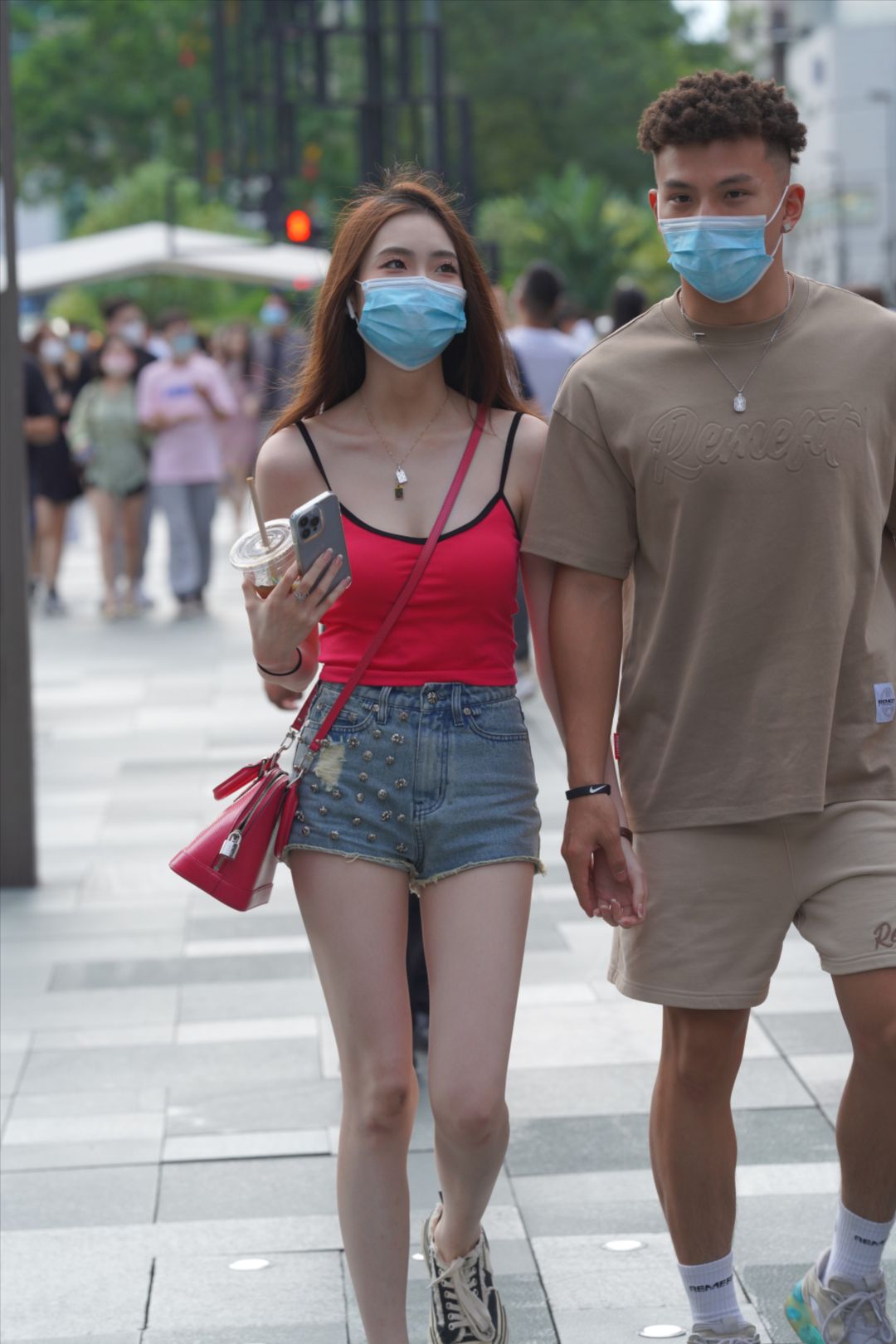 图片[3]-牛仔热裤美眉-街拍图满多