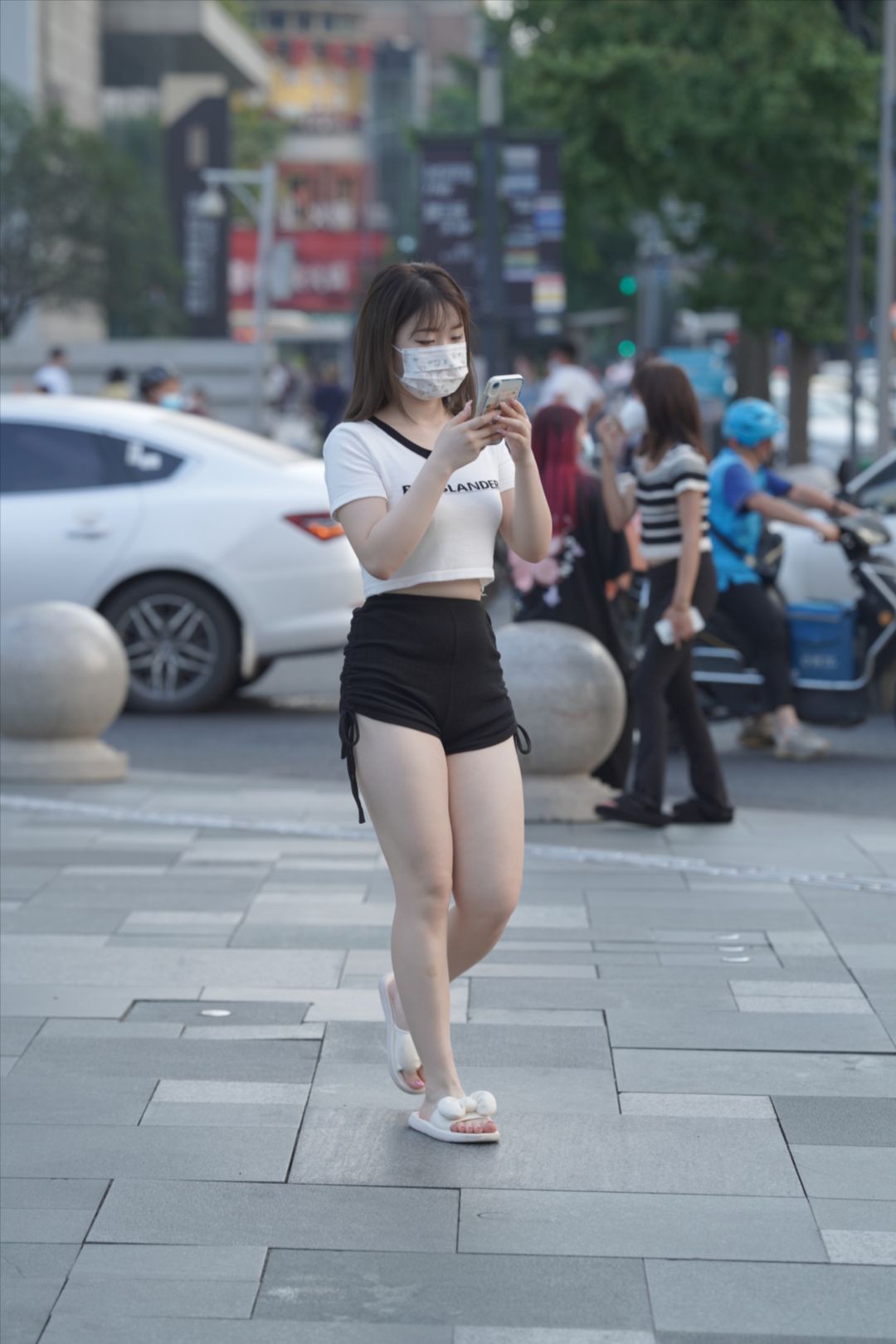 图片[5]-大白腿微胖热裤美女-街拍图满多