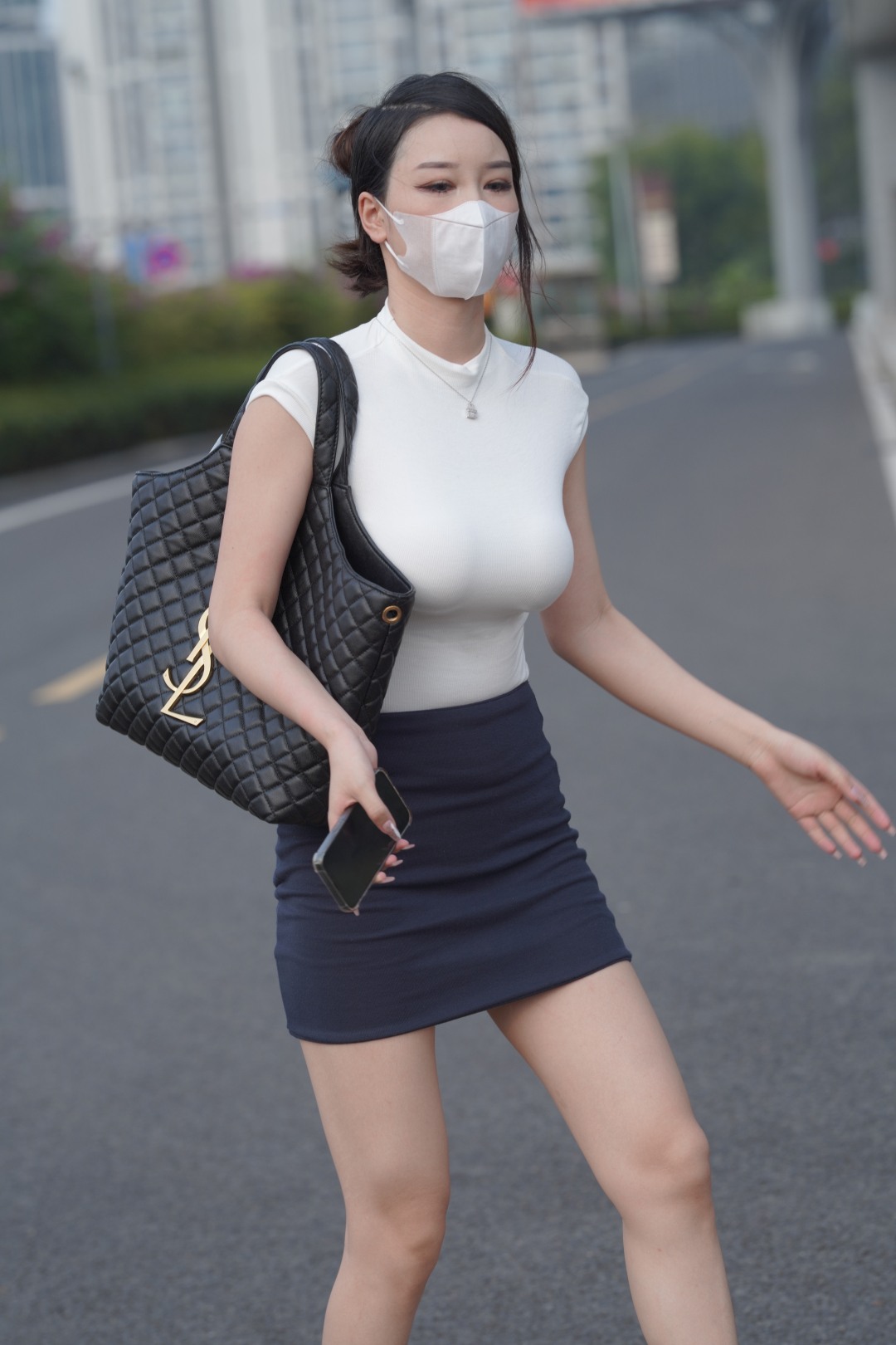 图片[2]-极品包臀裙少妇(套图+视频)-街拍图满多