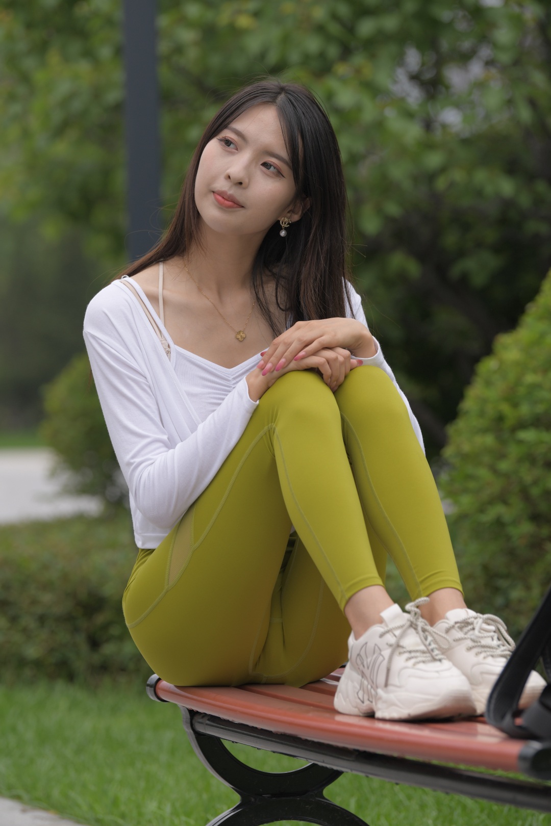 图片[10]-[一始专区] 绿色瑜伽裤美女(套图+视频)-街拍图满多
