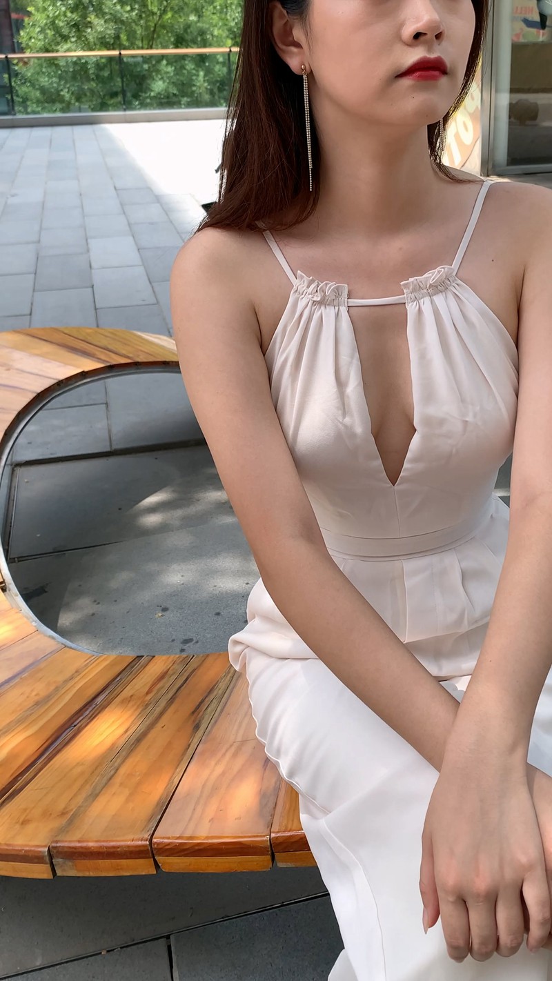 图片[7]-[一始专区] 性感白裤美女-街拍图满多