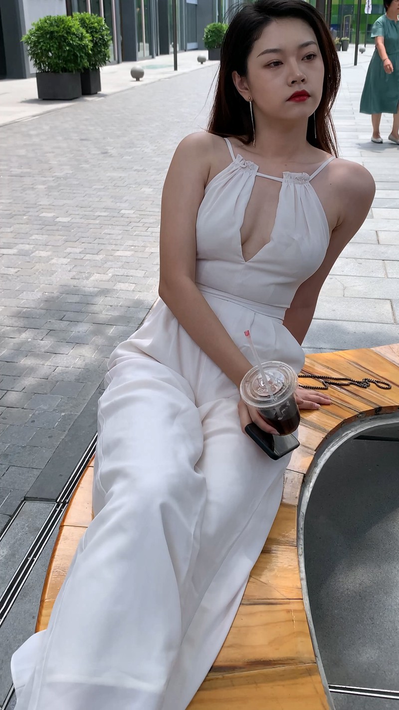 图片[8]-[一始专区] 性感白裤美女-街拍图满多