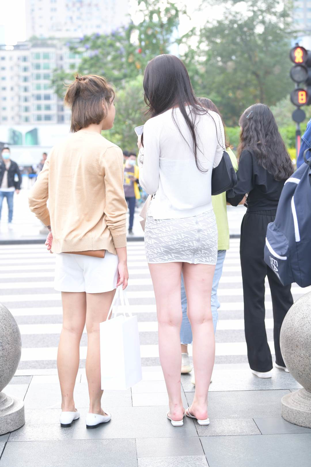 图片[2]-包臀短裙连衣裙气质女神-街拍图满多
