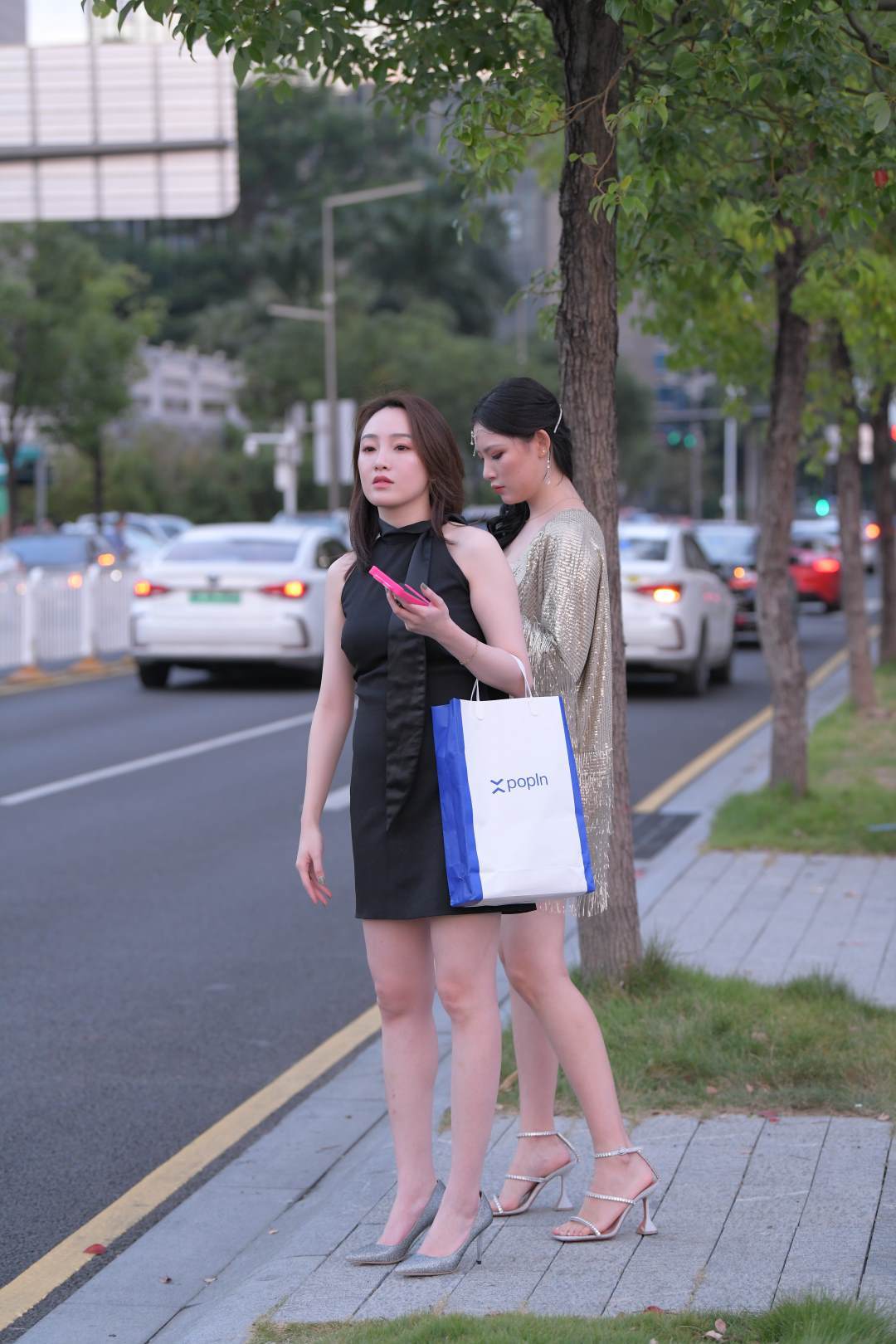 图片[5]-包臀短裙魅力礼服裙-街拍图满多